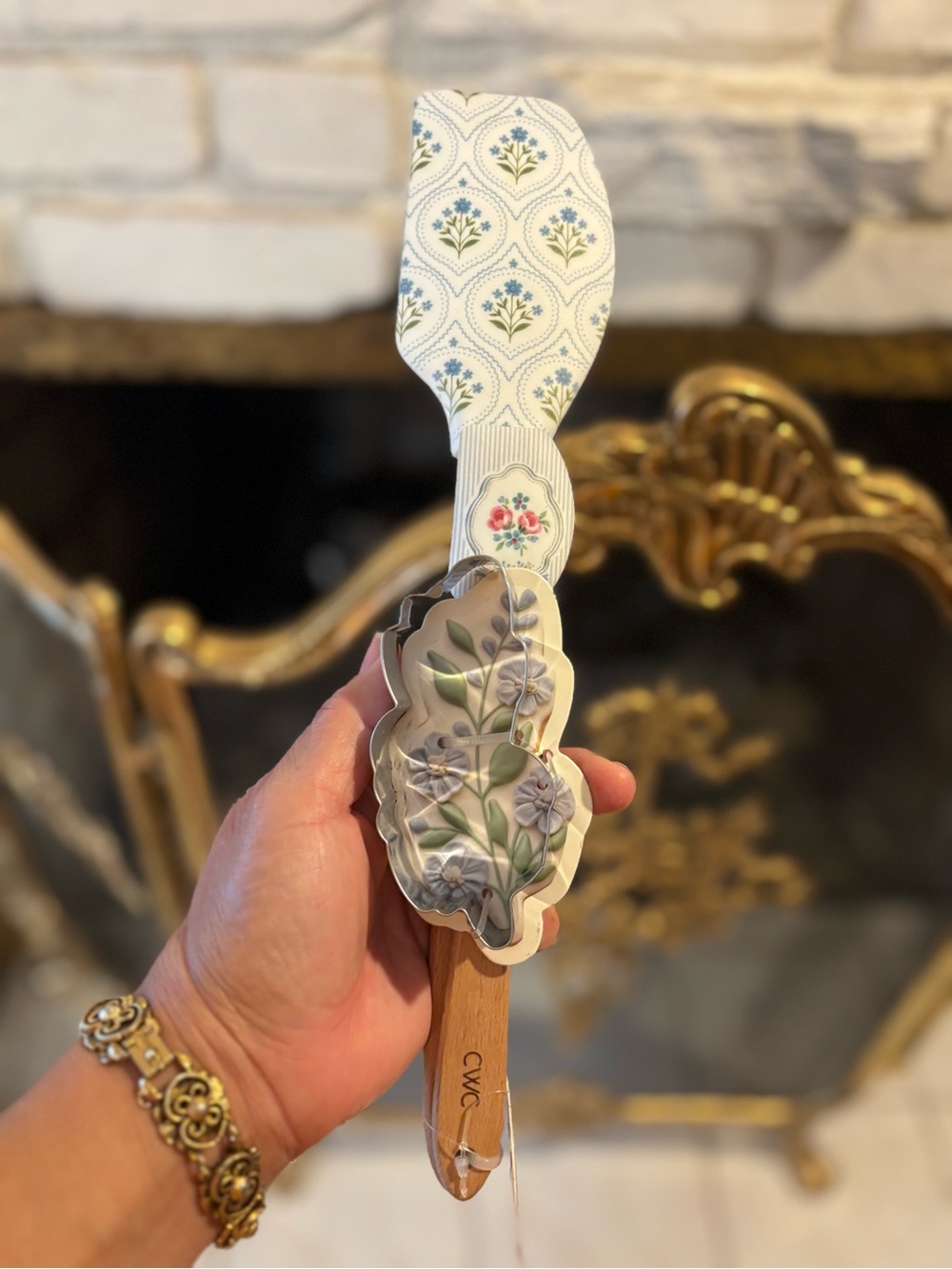 3 piece Floral Spatulas with Wood Handles & Cookie Cutter- Blue & White